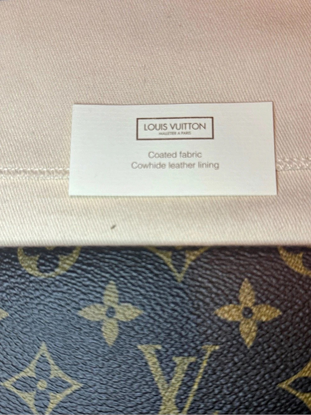 Louis Vuitton Rivets Envelope Clutch Monogram w/ Beautiful Interior ♥️ *NEW* - Picture 5 of 6